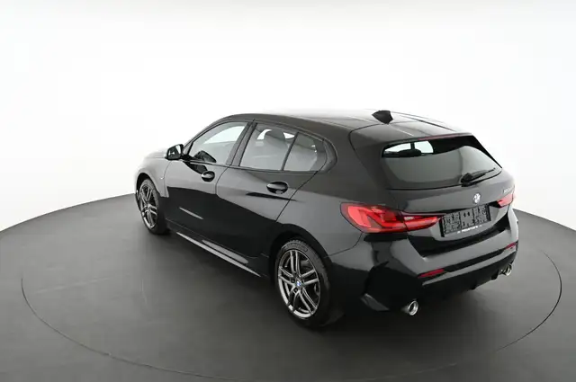 BMW 1 Series view 9