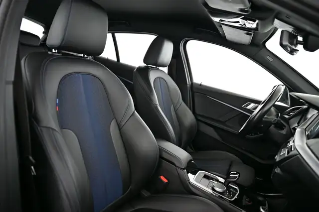 BMW 1 Series view 30