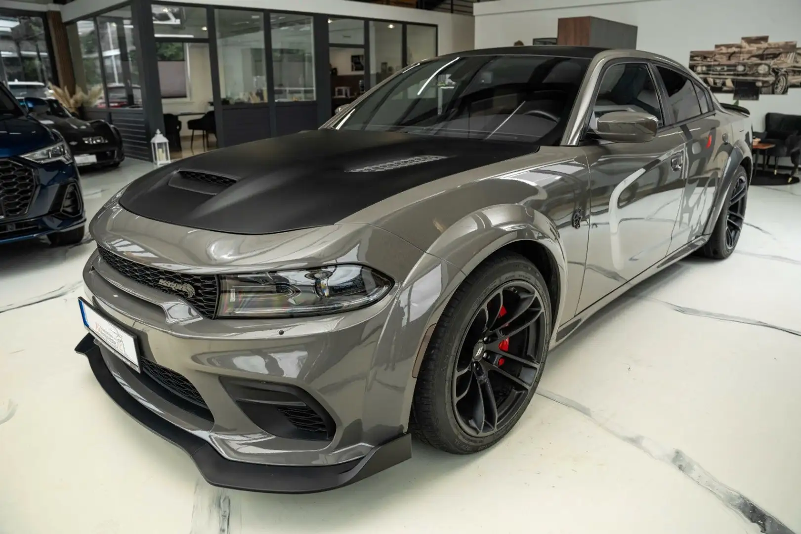 Dodge Charger 6,2 V8 SRT Hellcat Supercharged Grau - 1