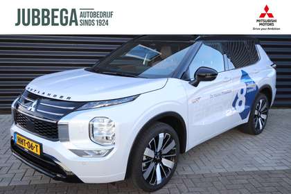 Mitsubishi Outlander 2.4 PHEV Instyle+ Zwart dak, Massage stoelen, Brui