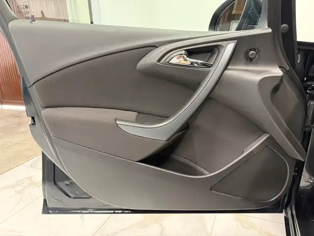 Opel Astra view 17
