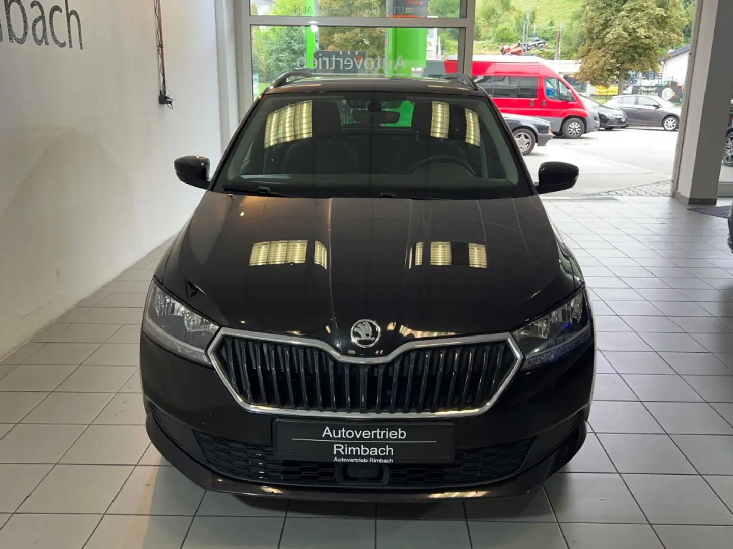 Skoda Fabia 1.0l TSI  AMBITION COMBI Schwarz - 2