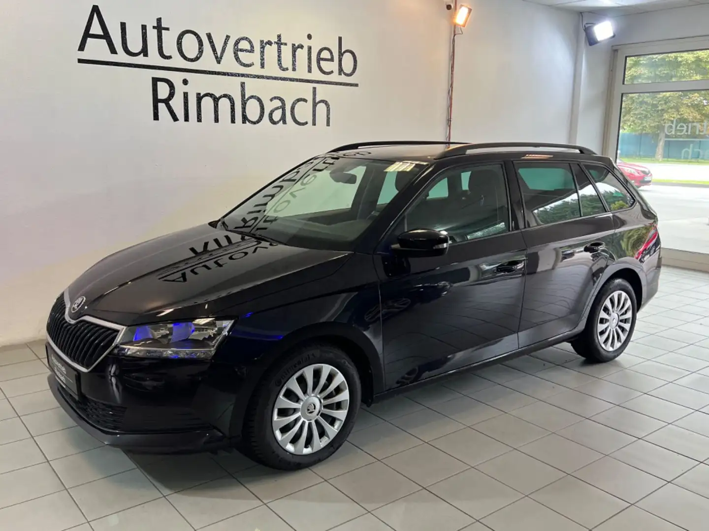 Skoda Fabia 1.0l TSI  AMBITION COMBI Schwarz - 1
