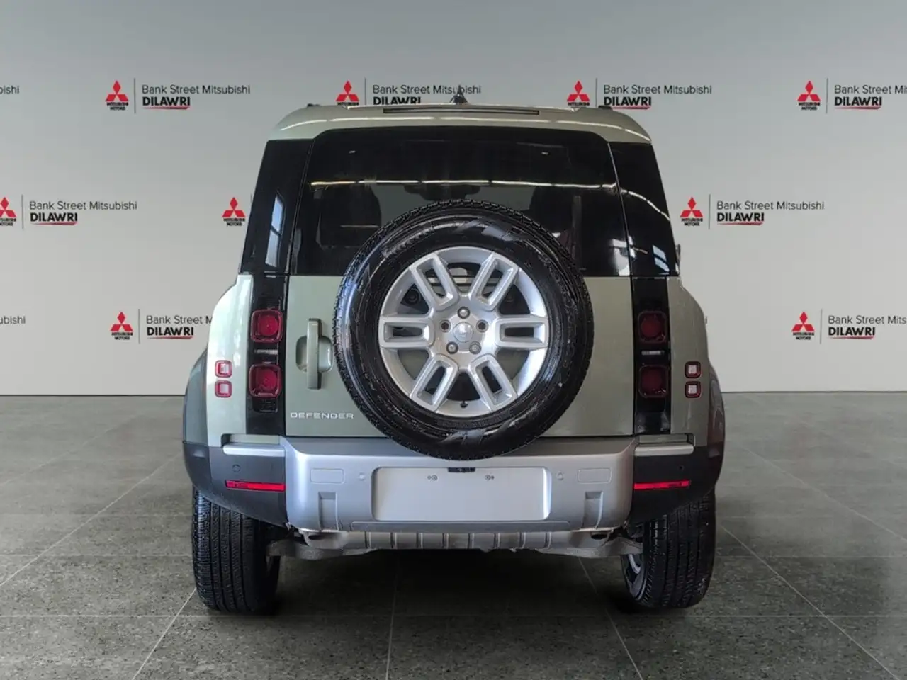 Land Rover Defender снимка Land Rover Defender