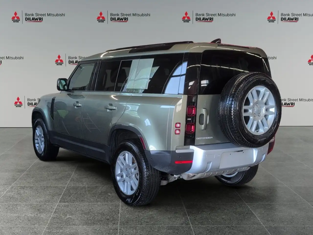 Land Rover Defender снимка Land Rover Defender