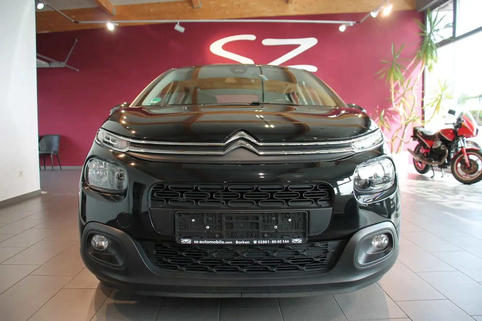 Citroen C3 Feel Navi SHZ DAB Tempomat Schwarz - 2
