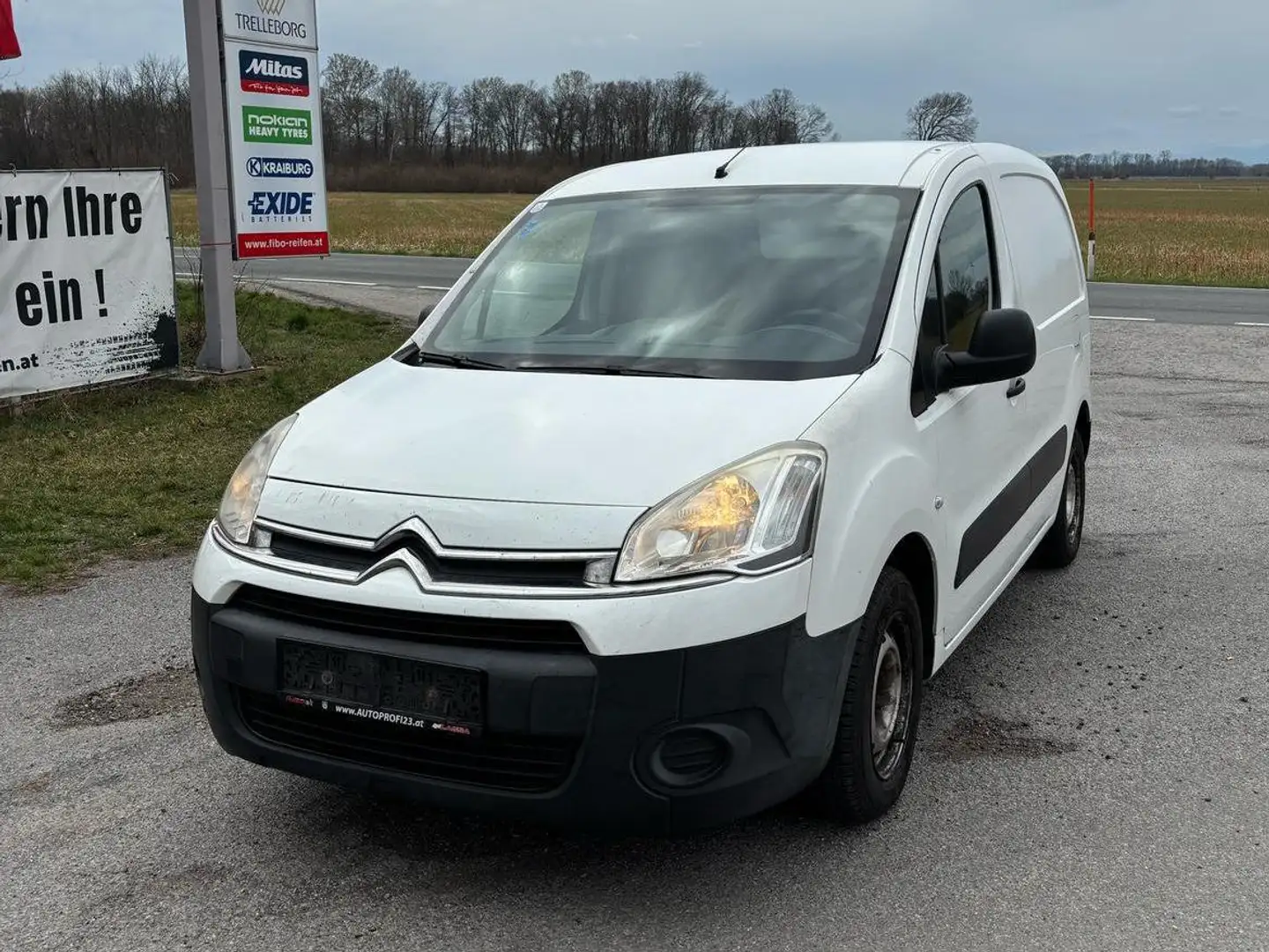 Citroen Berlingo 2013 Weiß - 1