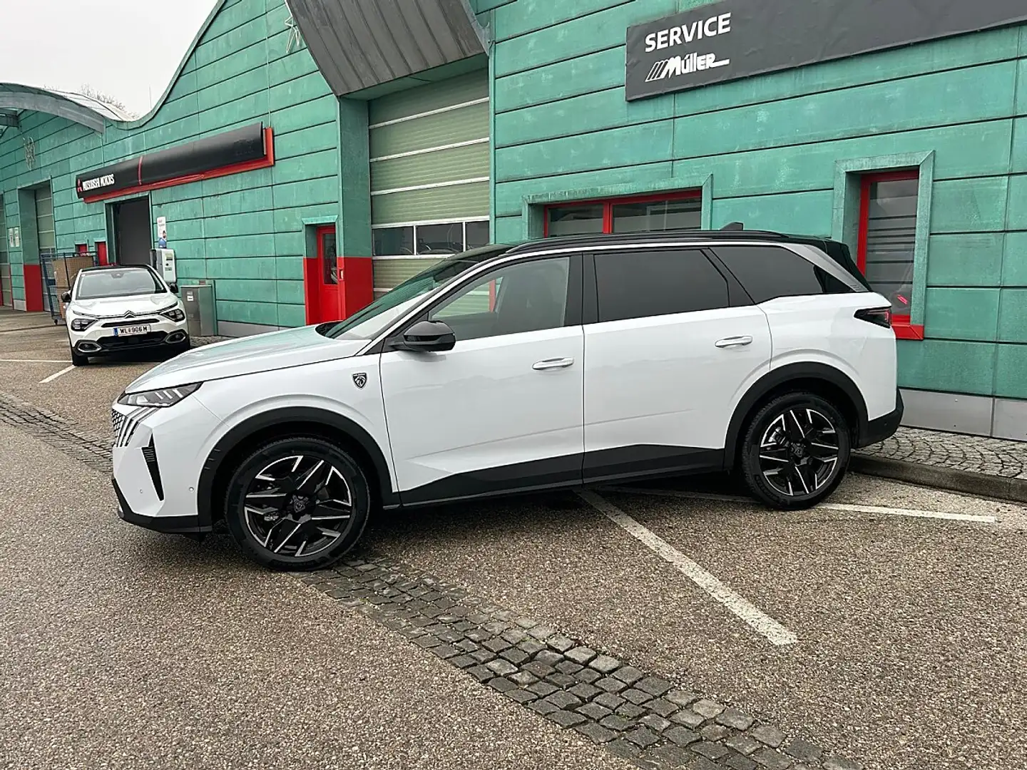 Peugeot 5008 mHEV 145 e-DCS6 Aut. Weiß - 2