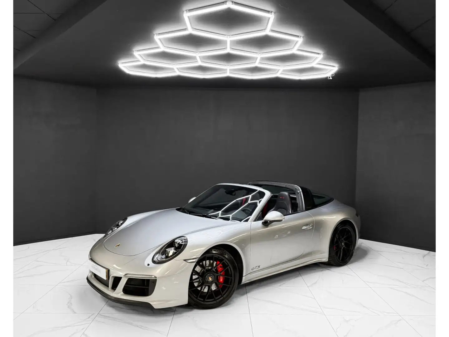 Porsche 991 991.2 Targa 4 GTS - 1st owner - full Porsche servi Gris - 1