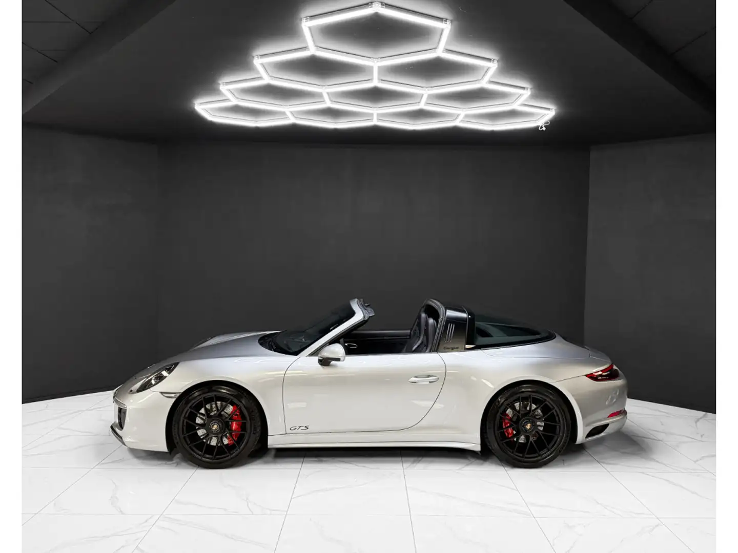 Porsche 991 991.2 Targa 4 GTS - 1st owner - full Porsche servi Gris - 2