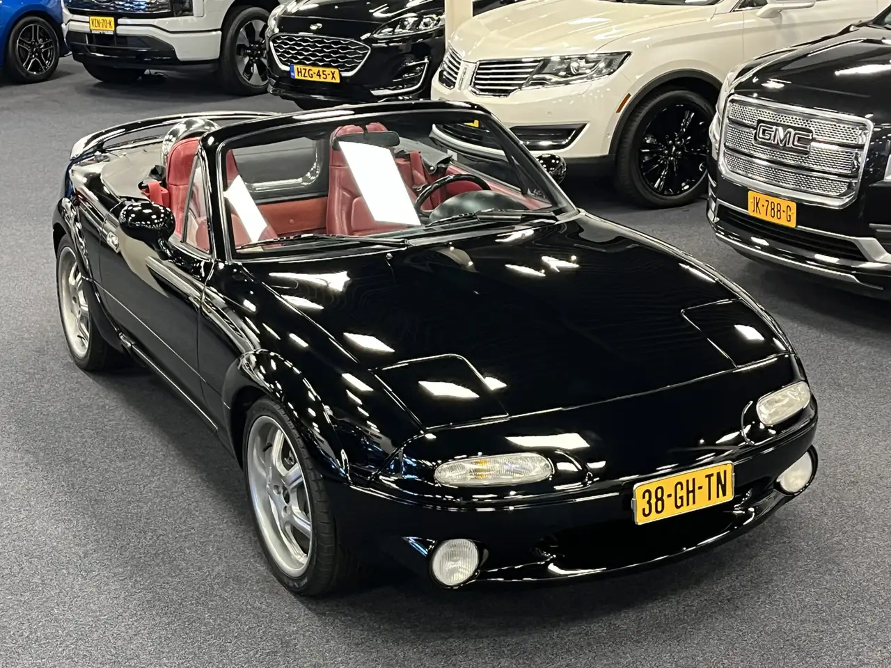 Mazda MX-5 NA Roadster 1.6i Miata Black-Red Edition CDN Poste, foto 3