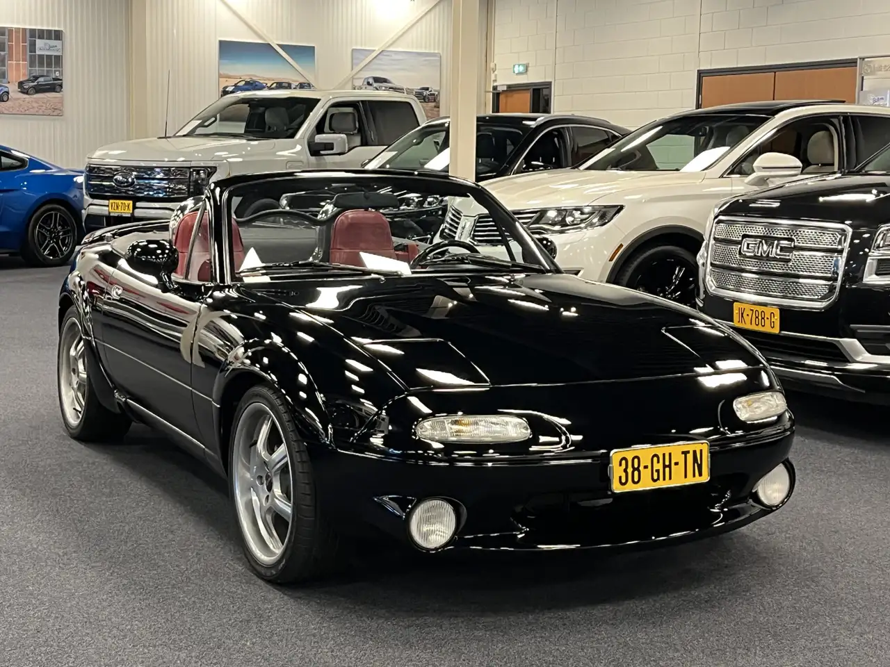 Mazda MX-5 NA Roadster 1.6i Miata Black-Red Edition CDN Poste, foto 5
