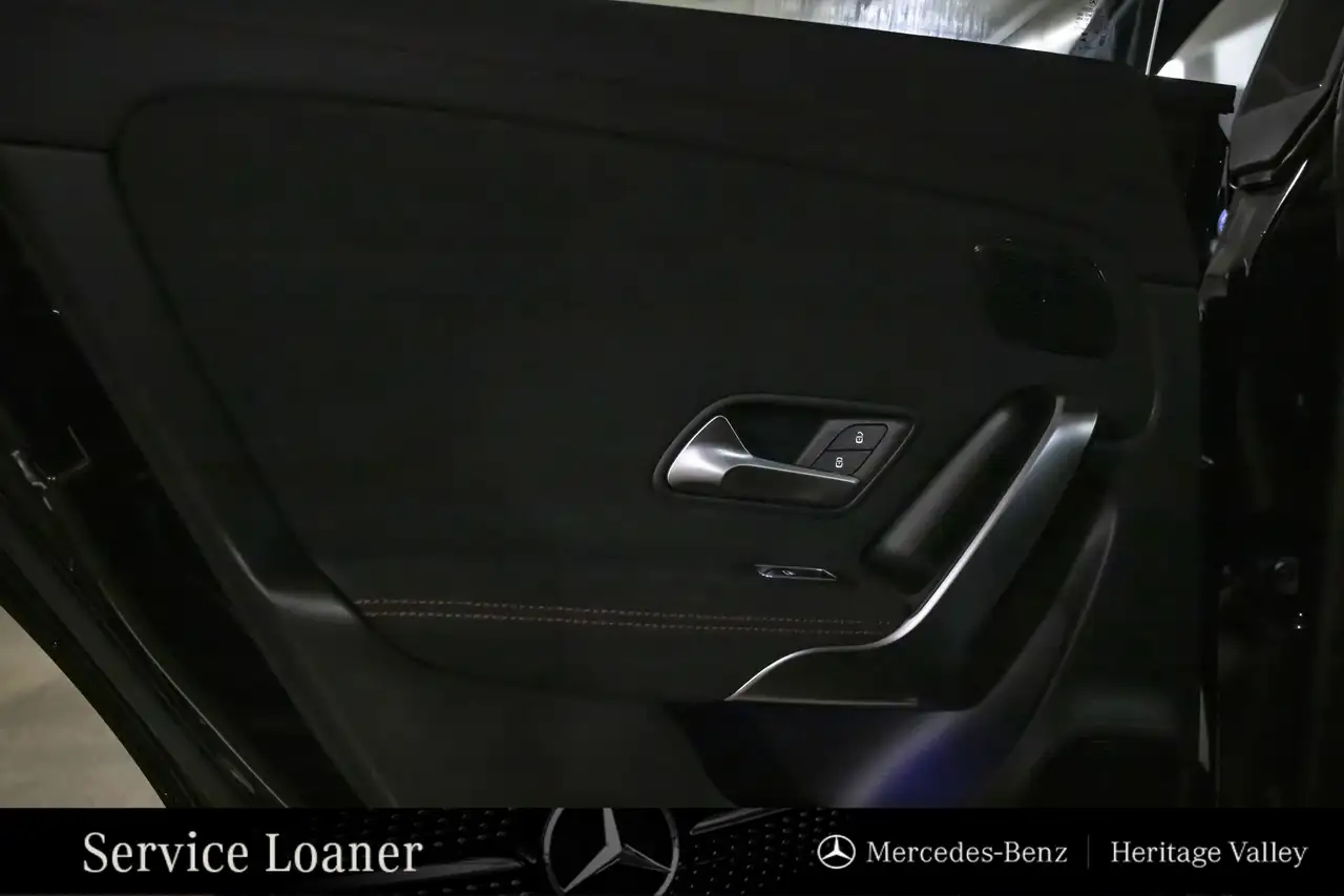Mercedes-Benz CLA снимка Mercedes-Benz CLA