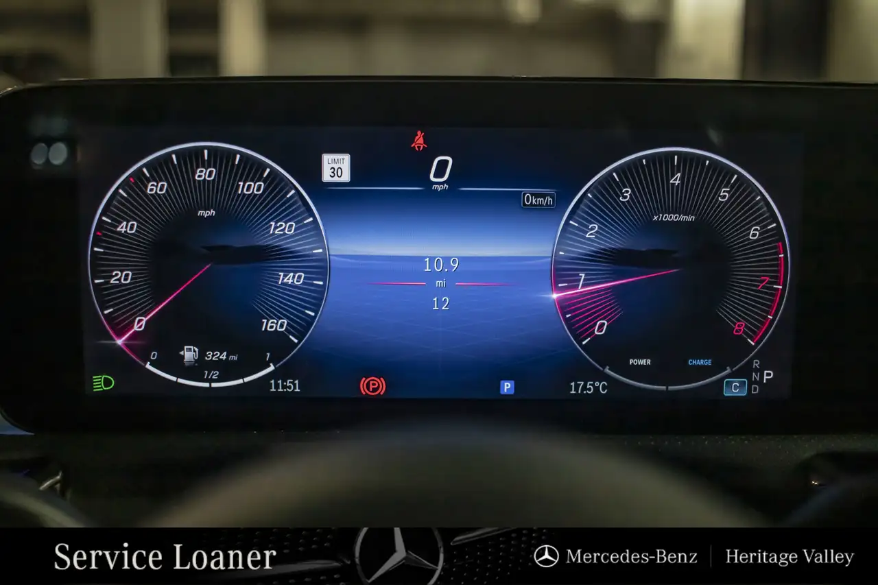 Mercedes-Benz CLA снимка Mercedes-Benz CLA