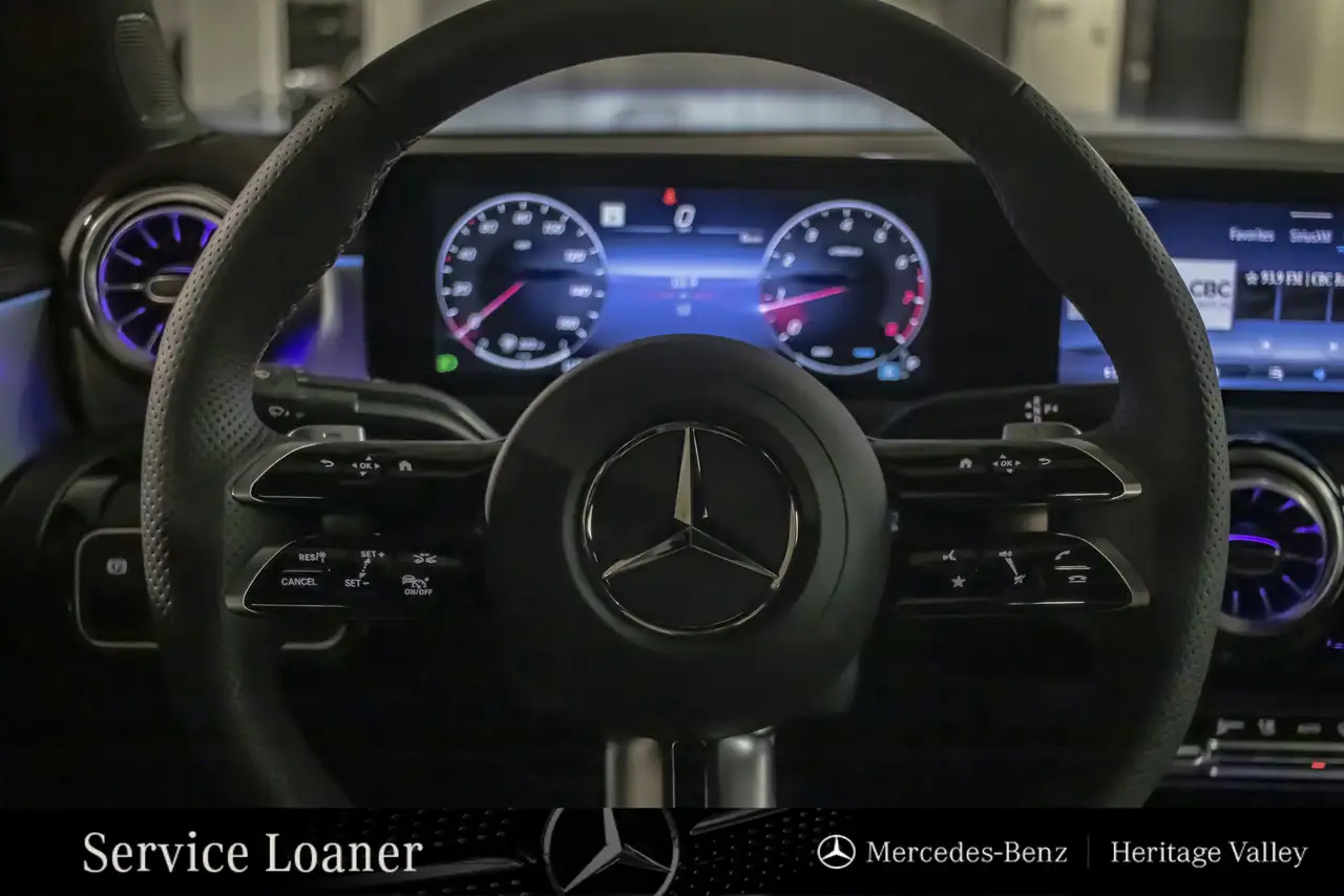 Mercedes-Benz CLA снимка Mercedes-Benz CLA