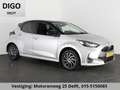Toyota Yaris 1.5 HYBRID BI-TONE SILVERLINE AUTOMAAT CLOUD NAVI Grijs - thumbnail 3