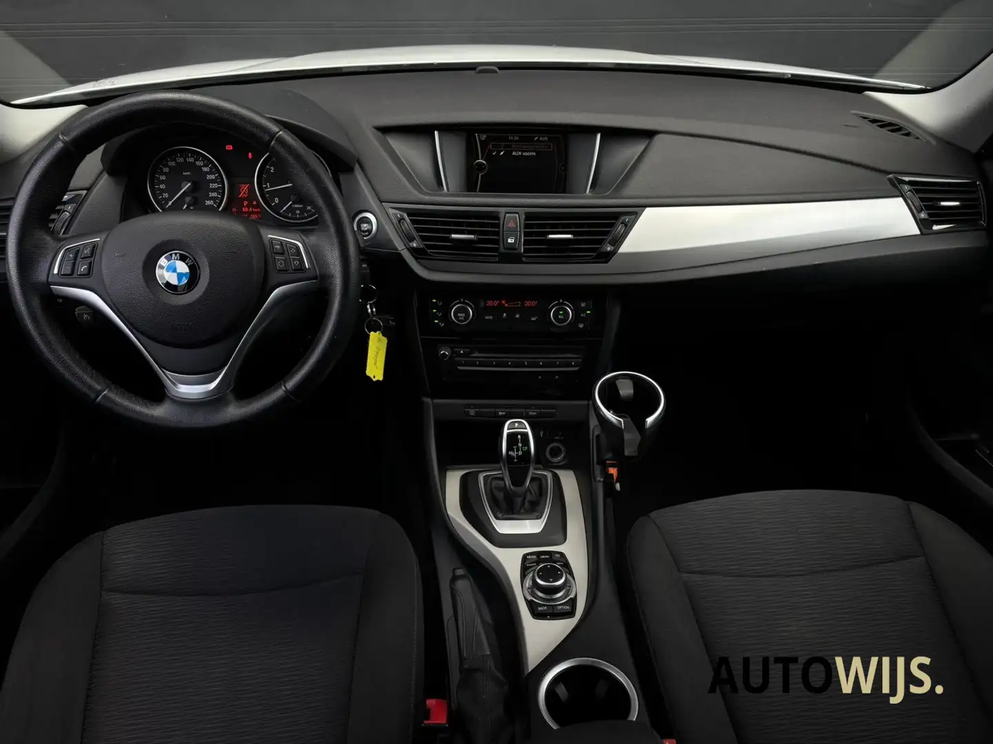 BMW X1 SDrive20i Limited Series|Trekhaak|Navi|AUT|Xenon Wit - 2