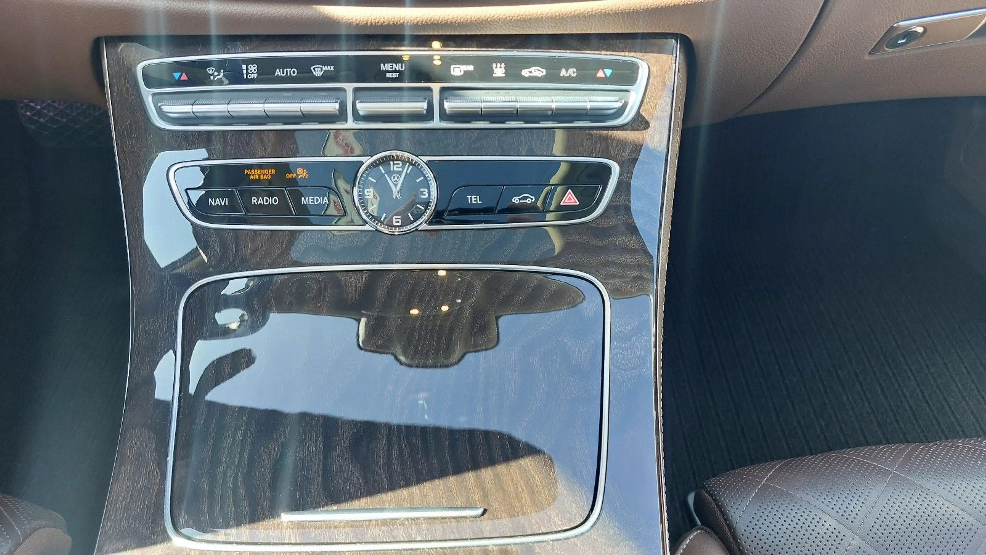 Mercedes-Benz E 350 E T-Modell AMG LINE — photo 13