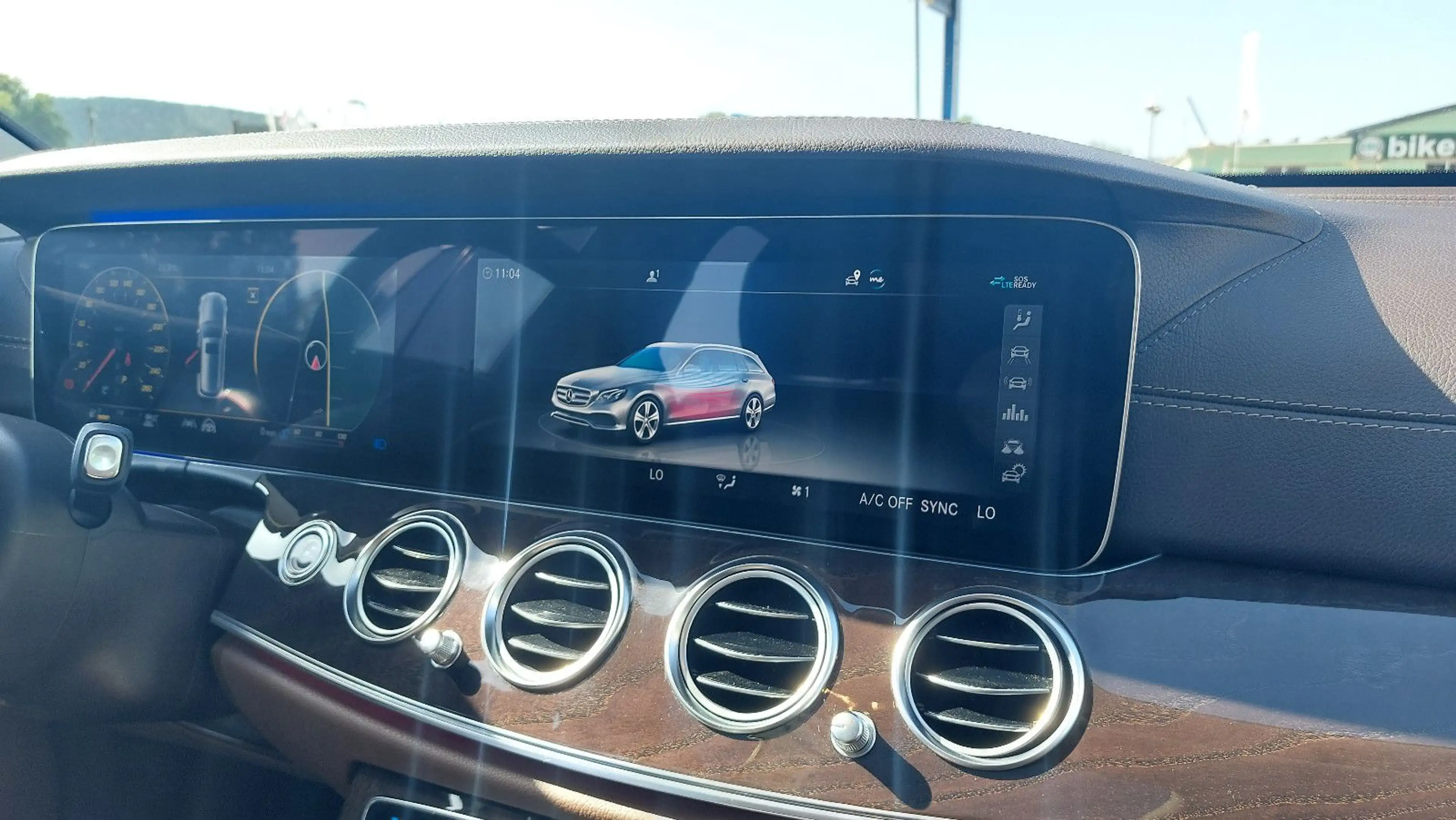 Mercedes-Benz E 350 E T-Modell AMG LINE — photo 8