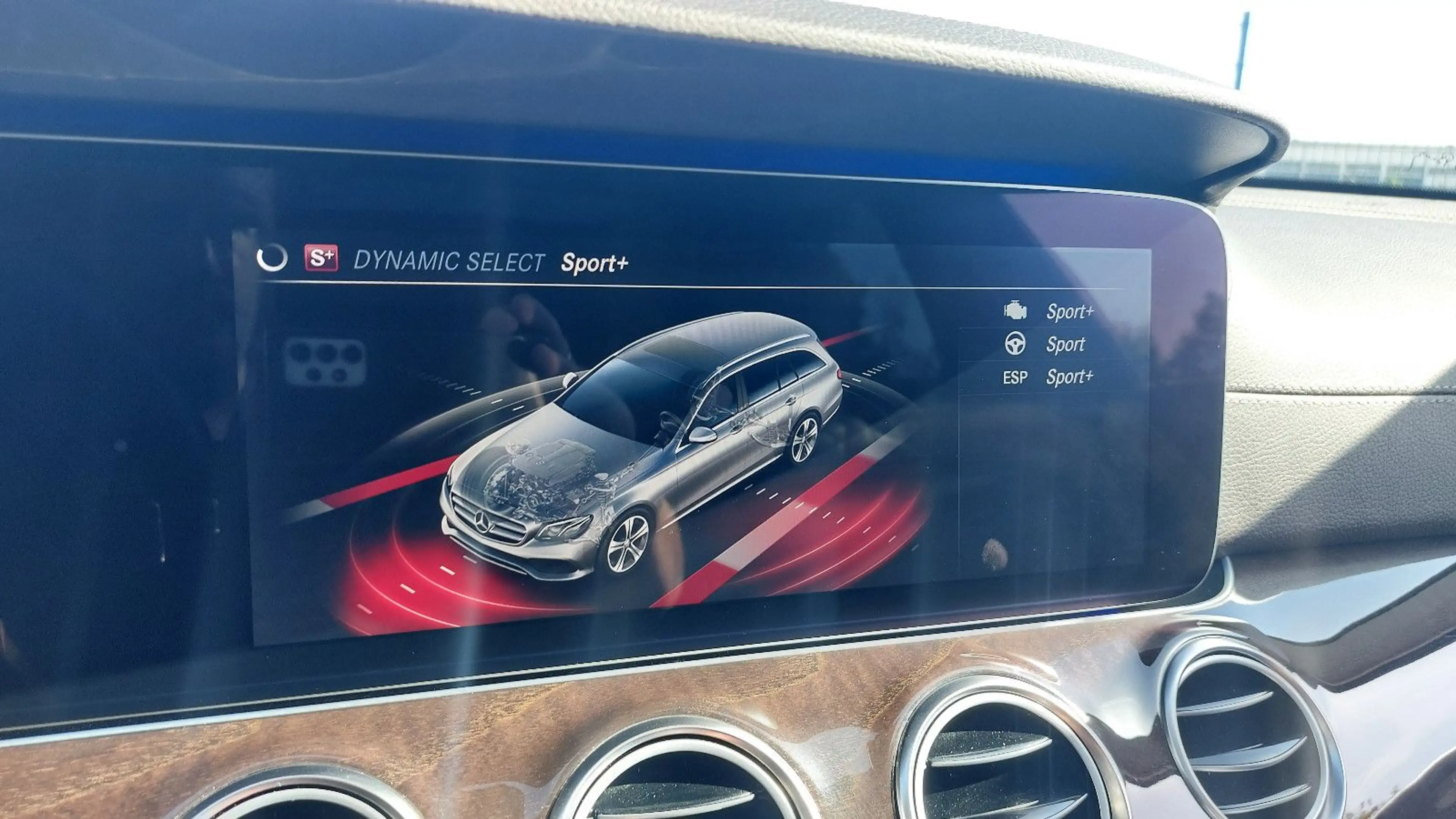 Mercedes-Benz E 350 E T-Modell AMG LINE — photo 10