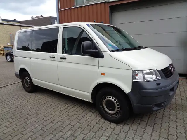 Volkswagen T5 2.5 TDI, Autom., Klima, PDC, 8 Sitze