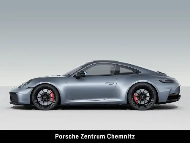 Porsche 911 view 2