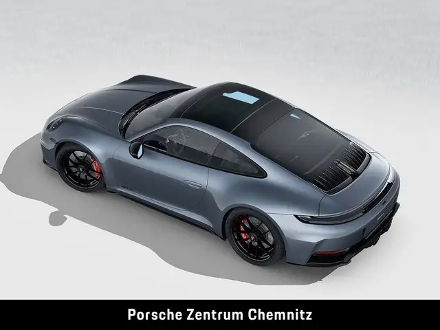 Porsche 911 view 4