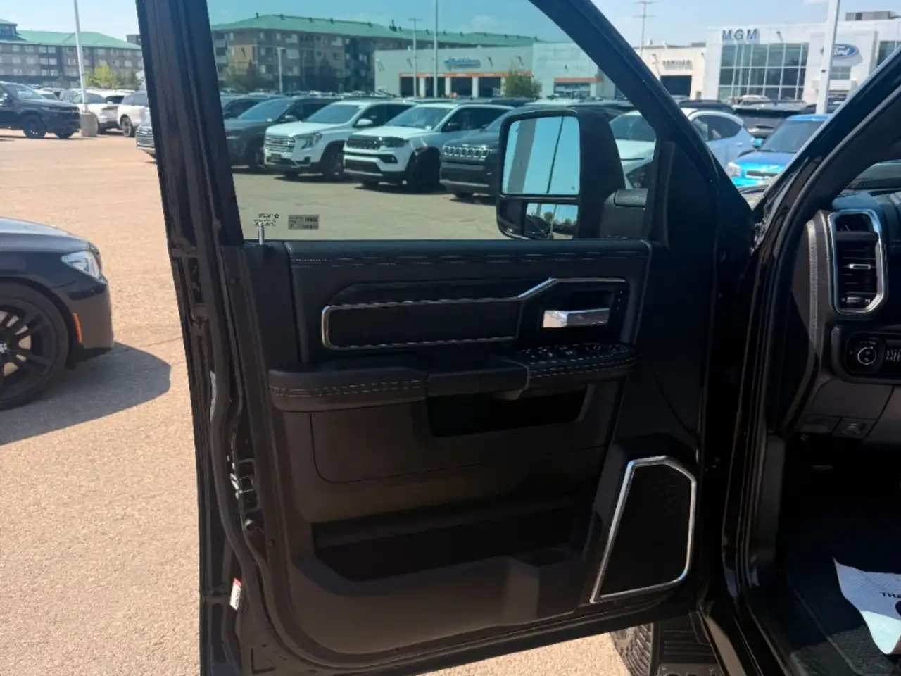RAM 3500 снимка RAM 3500