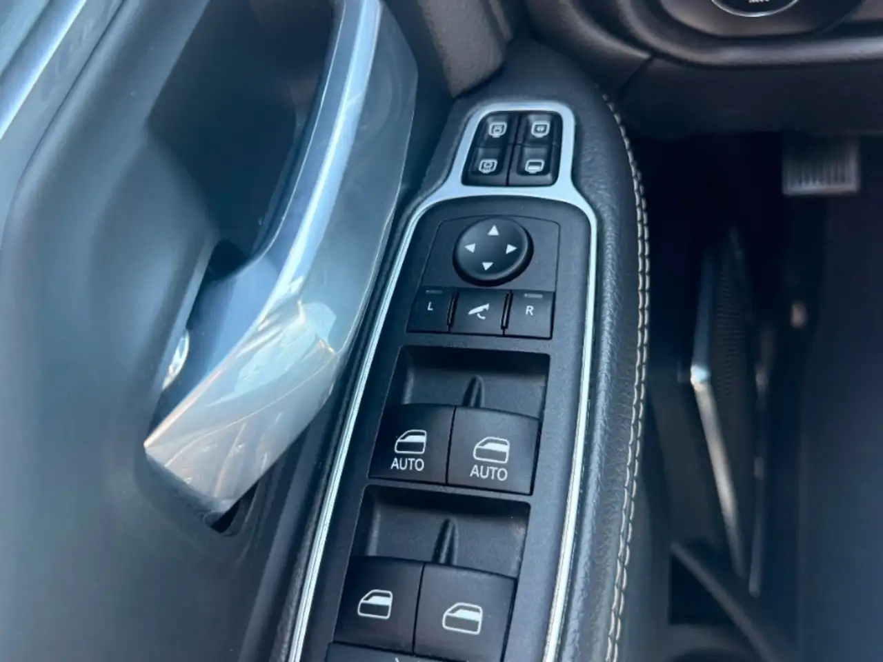 RAM 3500 снимка RAM 3500