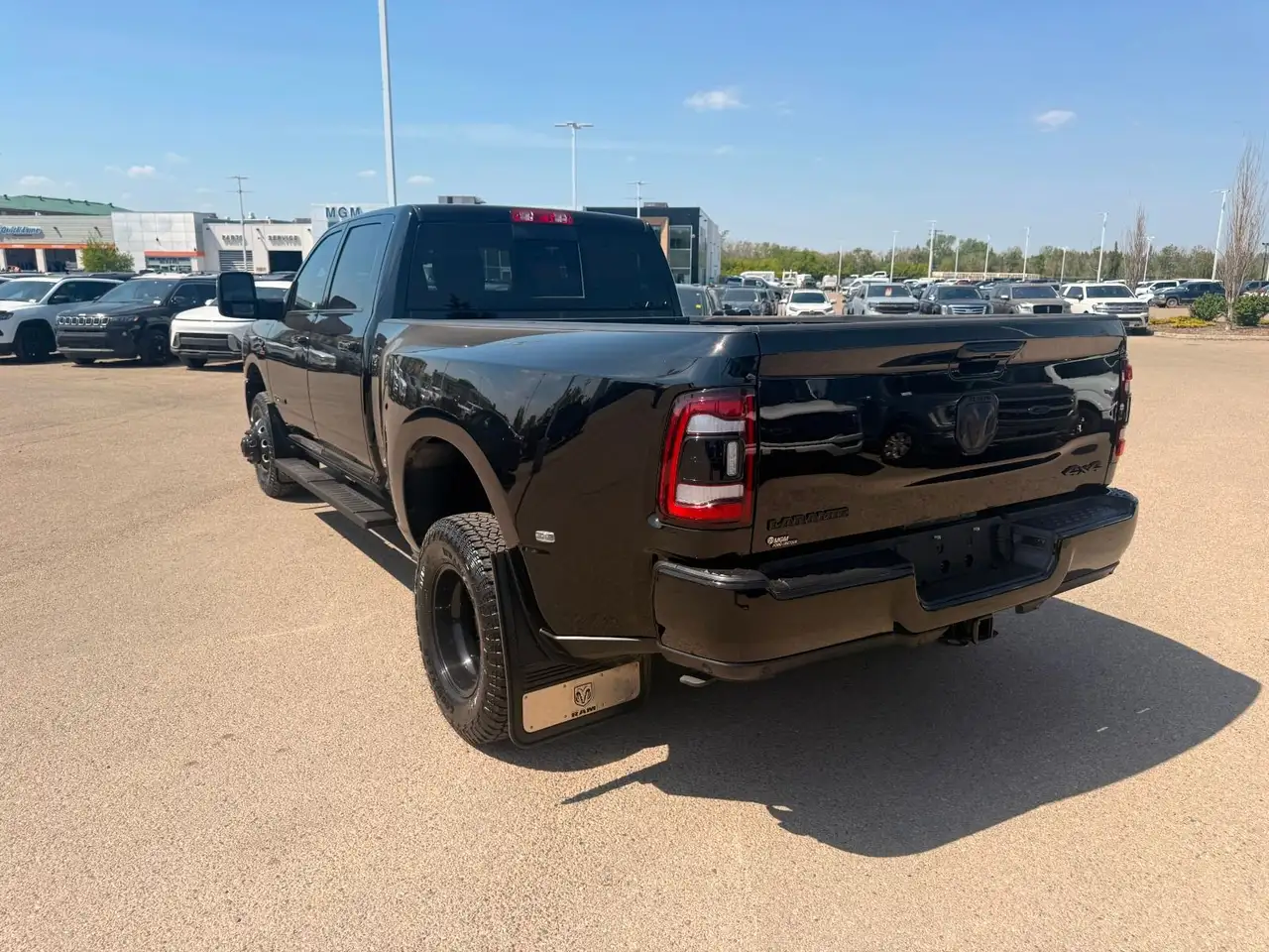 RAM 3500 снимка RAM 3500