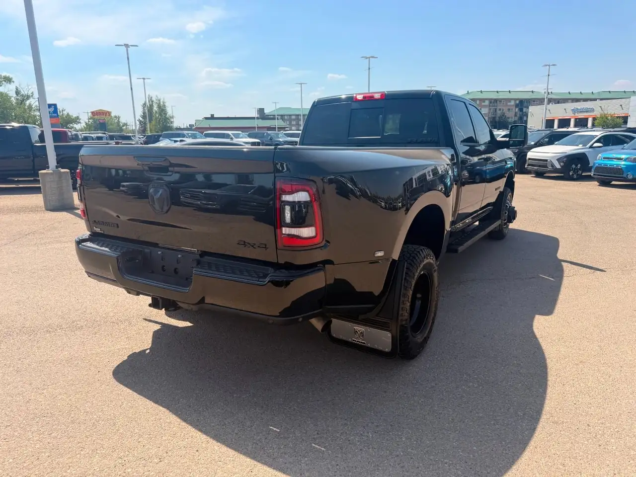 RAM 3500 снимка RAM 3500