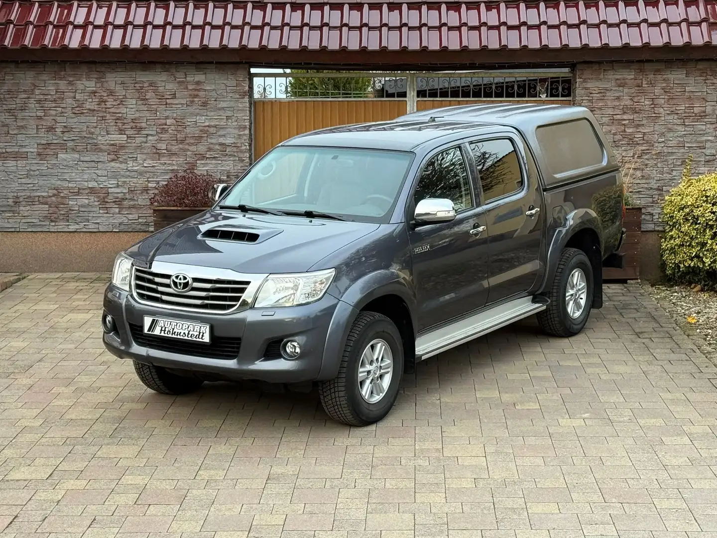 Toyota Hilux 3.0 Turbodiesel Double Cab Life 4x4 Grau - 1