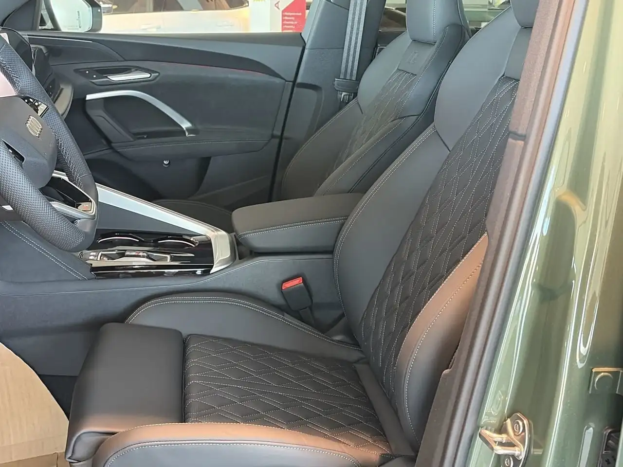 Audi SQ5 снимка Audi SQ5