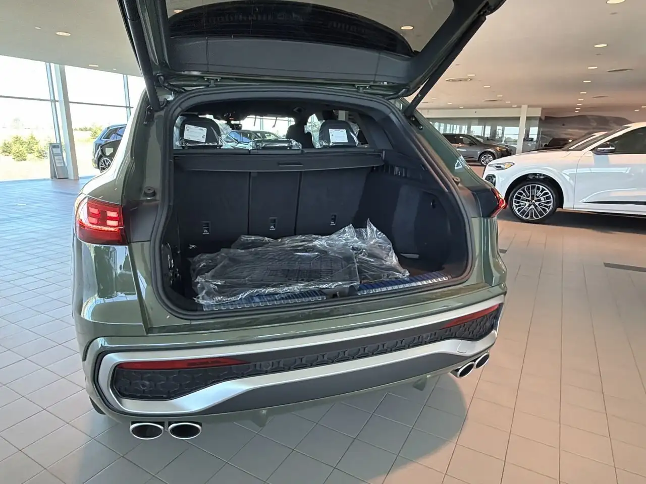 Audi SQ5 снимка Audi SQ5