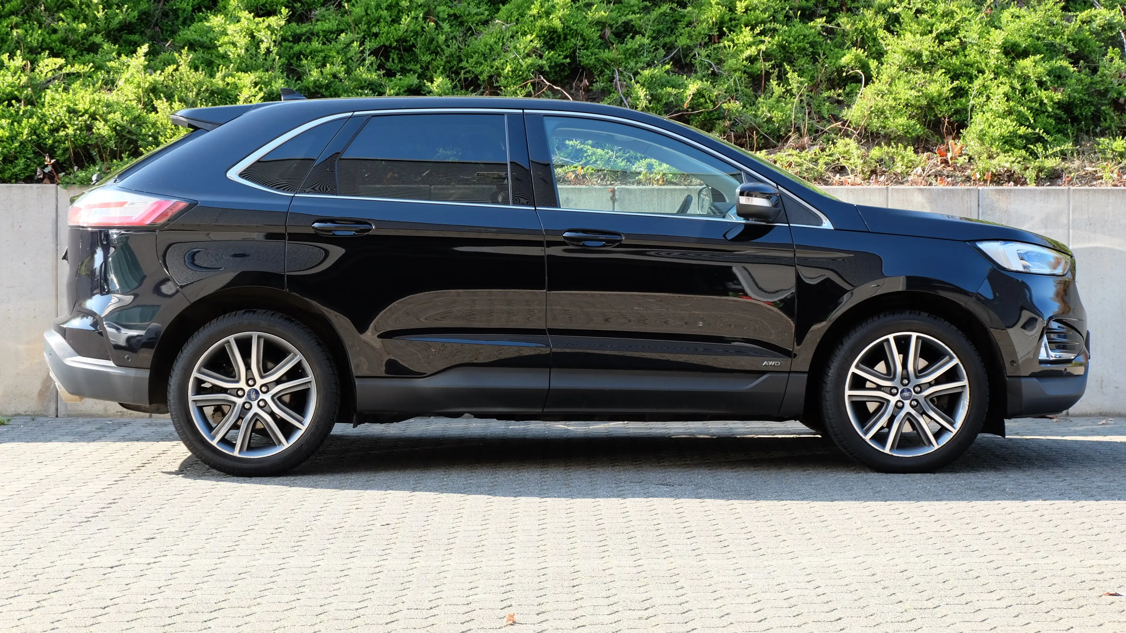 Ford Edge Titanium 4x4 in sehr gepflegtem Zustand !!!!!! — photo 3