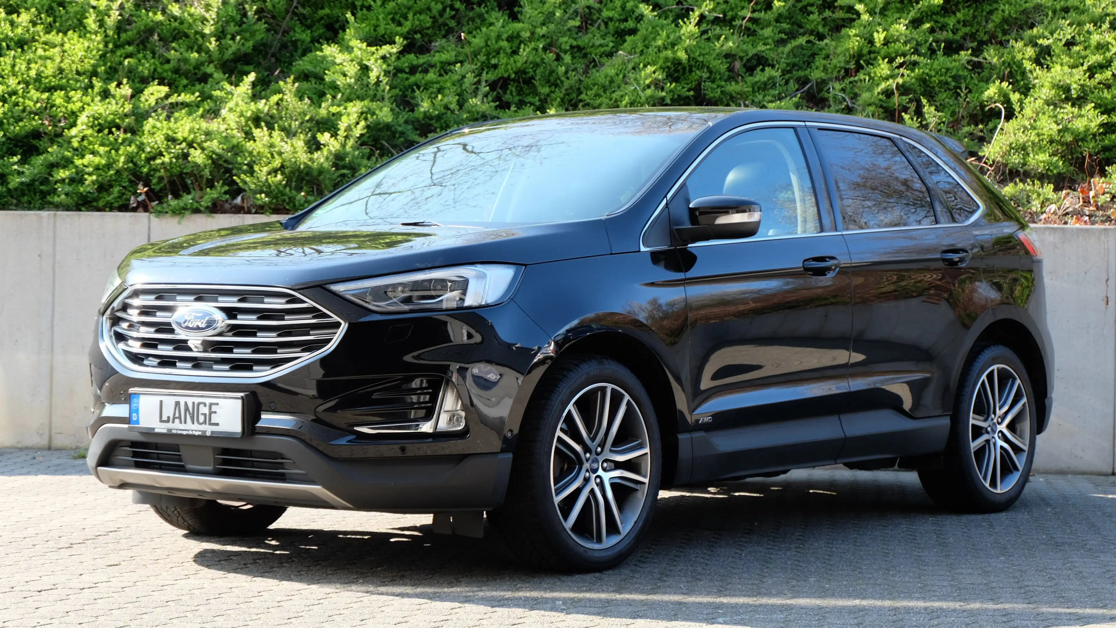 Ford Edge Titanium 4x4 in sehr gepflegtem Zustand !!!!!!