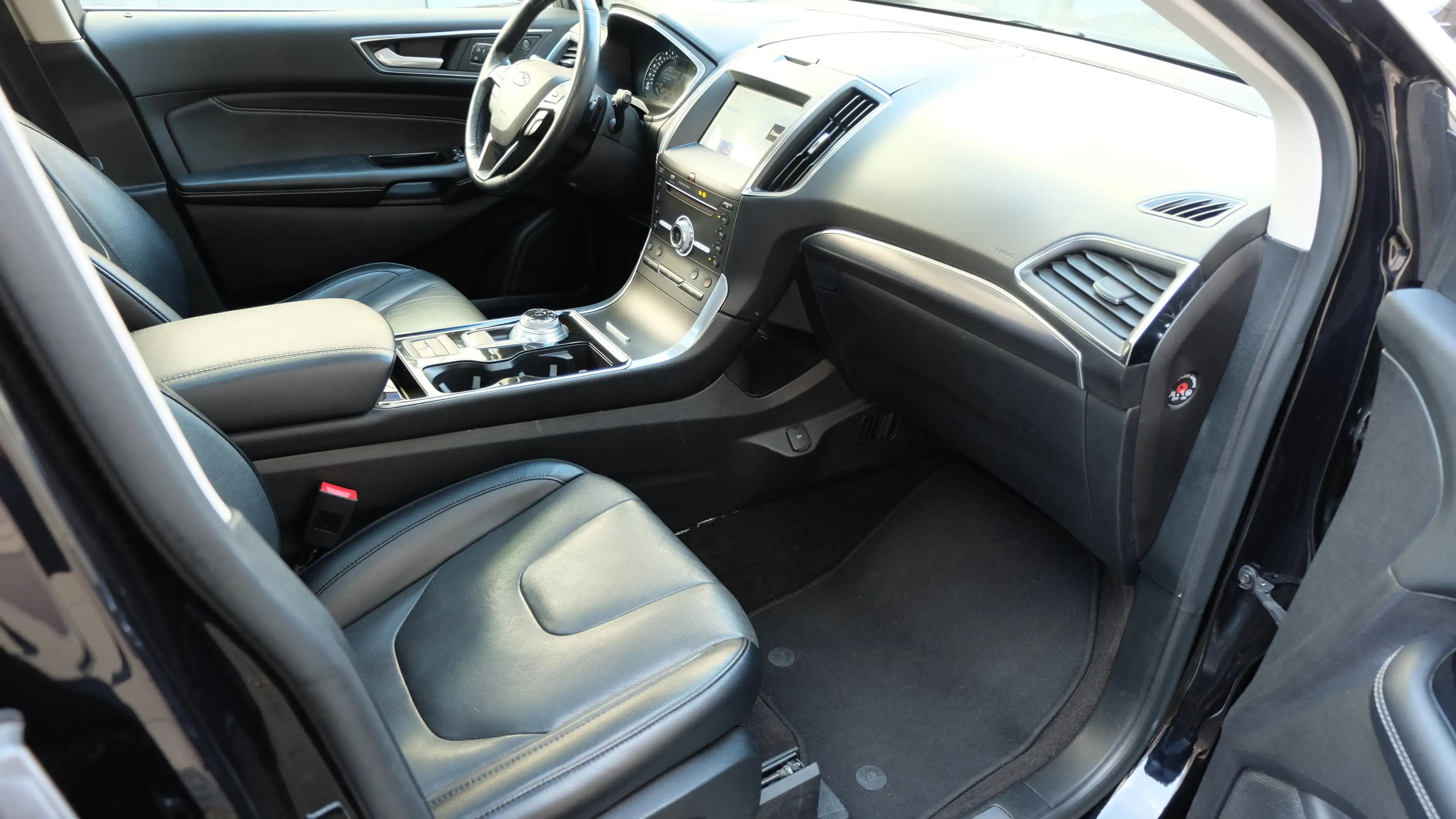 Ford Edge Titanium 4x4 in sehr gepflegtem Zustand !!!!!! — photo 15