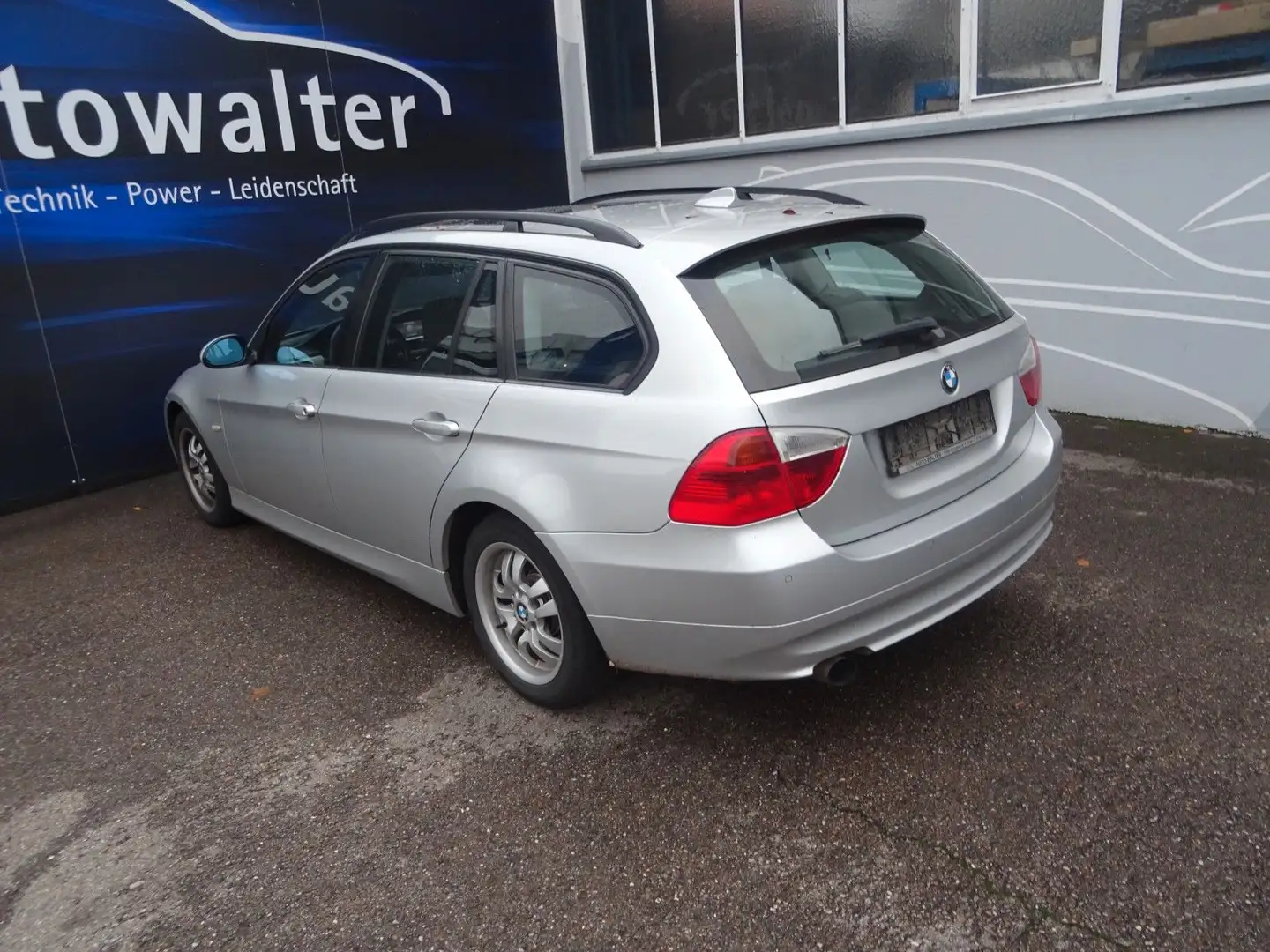 BMW 320 Baureihe 3 Touring 320i Argent - 2