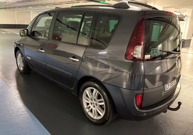 Renault Espace view 2