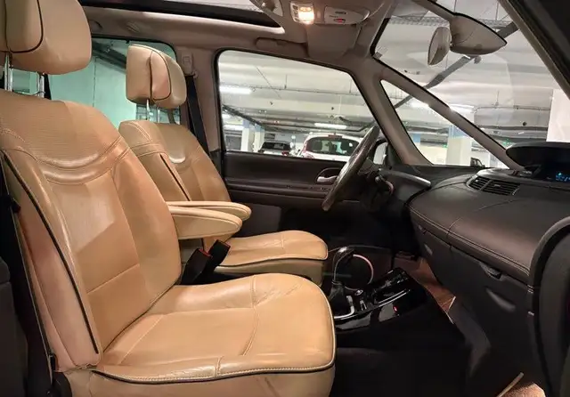 Renault Espace view 6