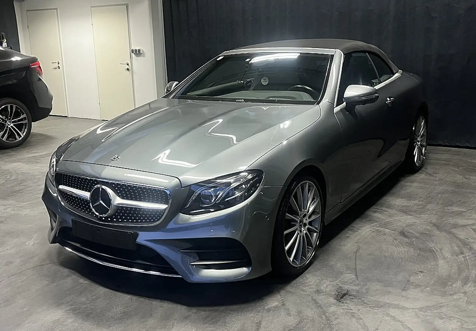Mercedes-Benz E 350 d 4MATIC, AMG-PAKET, AIRSCARF, MULTIBEAM, BURME... Grau - 2