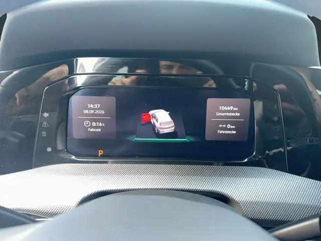 Volkswagen Golf view 11