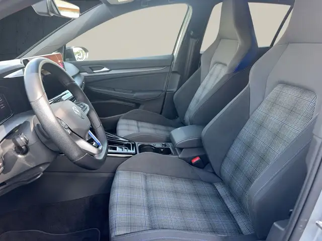 Volkswagen Golf view 10
