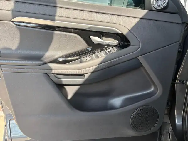 Land Rover Range Rover Evoque view 10