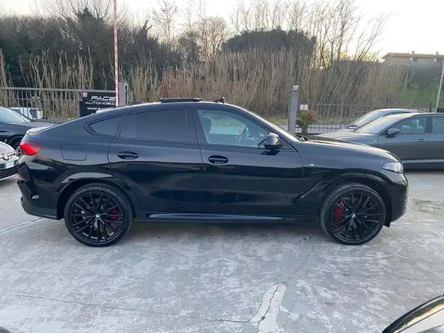 BMW X6 view 6