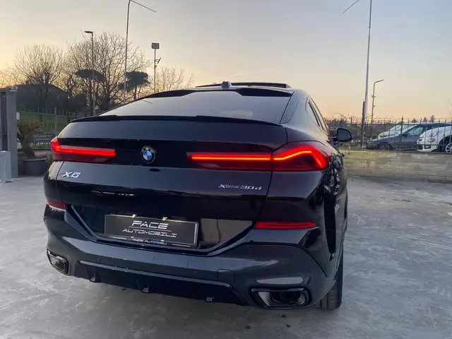 BMW X6 view 13
