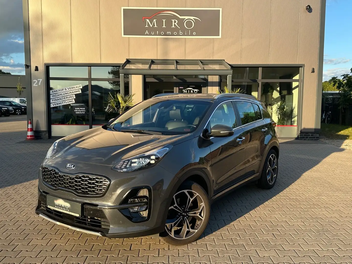 Kia Sportage GT-Line 4WD//Standheizung/AHK/ Grau - 1