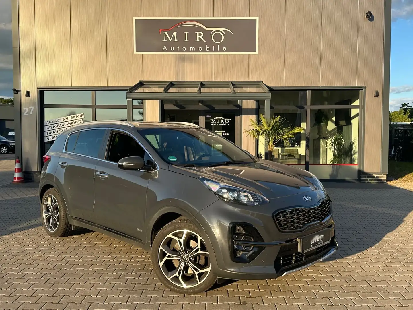 Kia Sportage GT-Line 4WD//Standheizung/AHK/ Grau - 1