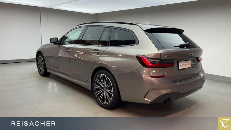 BMW 330 e A xDrive Tou M-Sport,LCProf,Keyless,SpSitze — photo 2