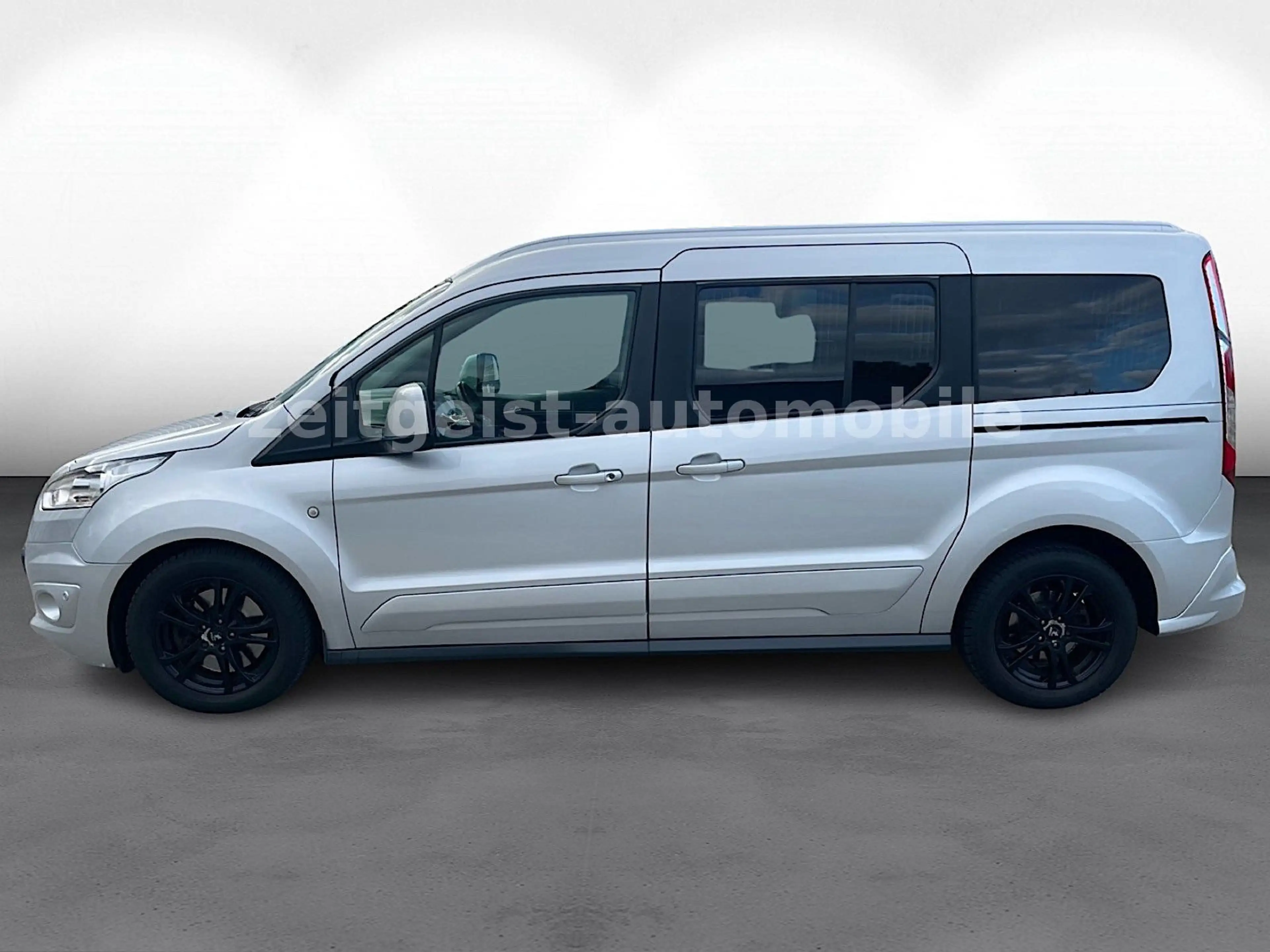 Ford Tourneo Connect Grand Tourneo Connect Titanium — photo 4